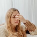 Femme enceinte soulagée de ses nausées de grossesse grâce à l'hypnose