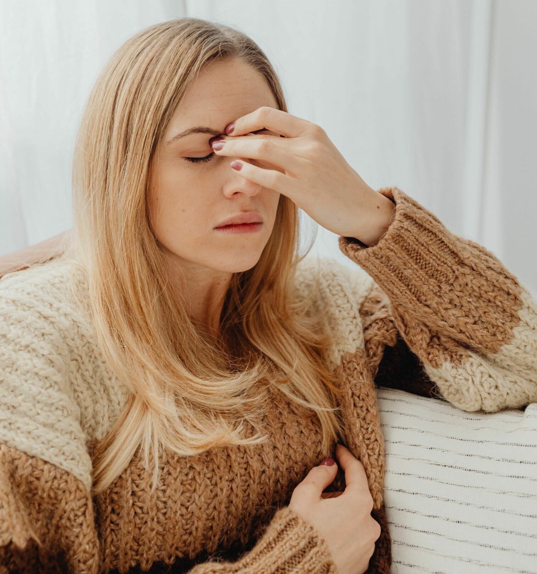 Femme enceinte soulagée de ses nausées de grossesse grâce à l'hypnose